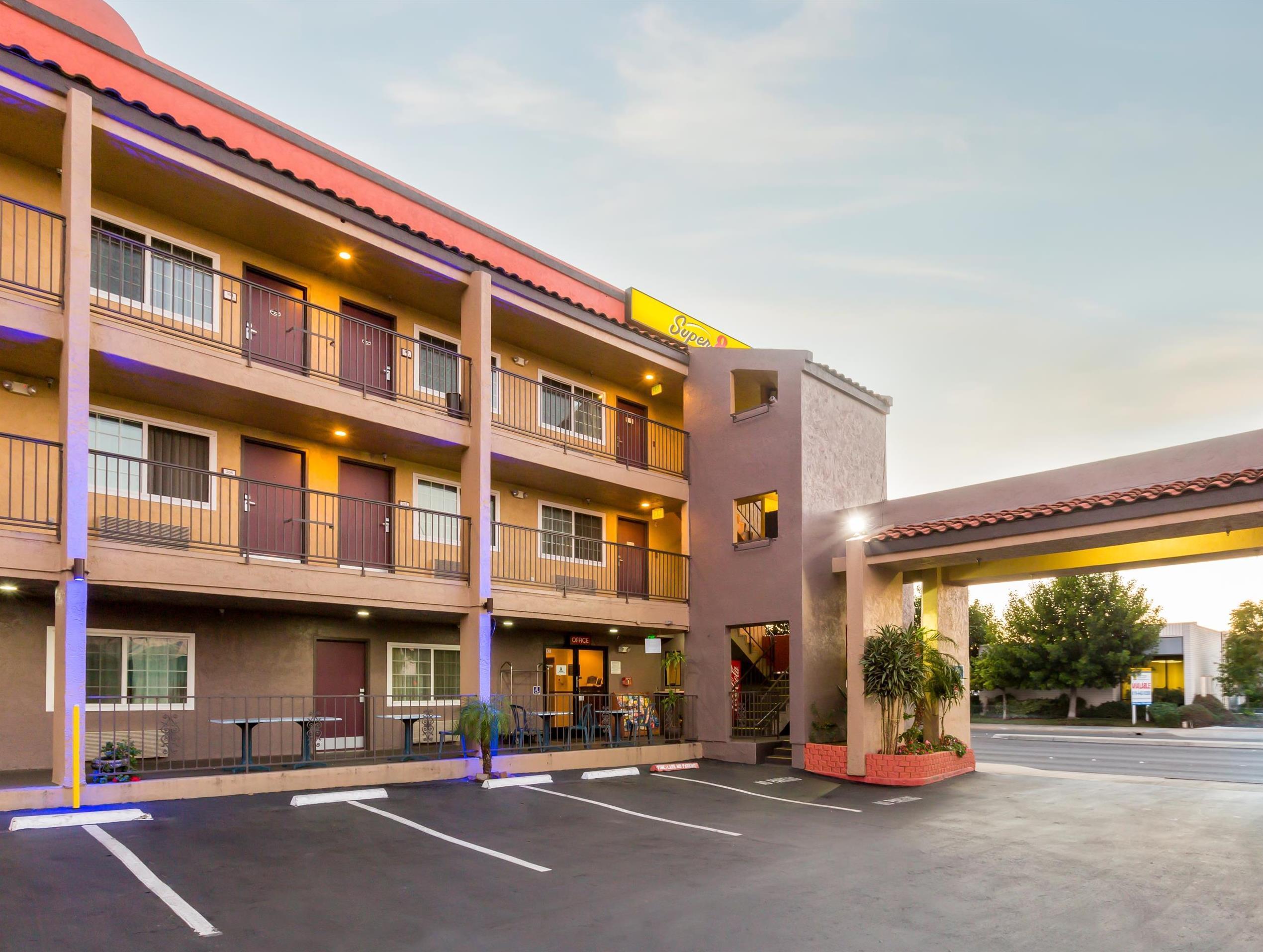 Super 8 By Wyndham El Cajon San Diego Ngoại thất bức ảnh