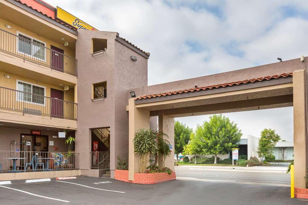 Super 8 By Wyndham El Cajon San Diego Hotel Ngoại thất bức ảnh